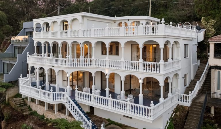 Sydney Wedding Cake House Listed for $9 Million