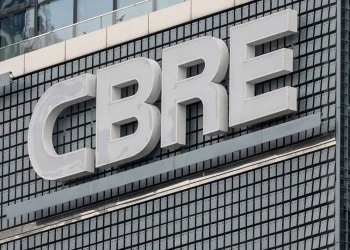 AI Disruption Hits Commercial Real Estate Sector, Causing Massive Stock Losses and Growing Investor Concern