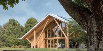 Timber Pavilion Farmstand Redefines Sustainable Design